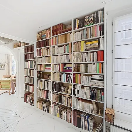 Spacious Near Bastille & Le Marais شقة